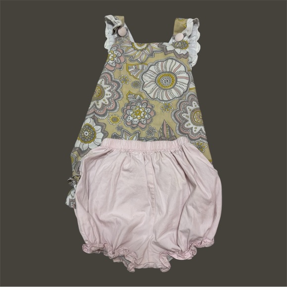 Charming Floral Diaper Cover with Pink Bottom - Picture 1 of 3